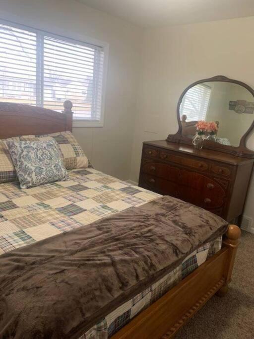 Cute House In Quiet Neighborhood Βίλα Saginaw Εξωτερικό φωτογραφία