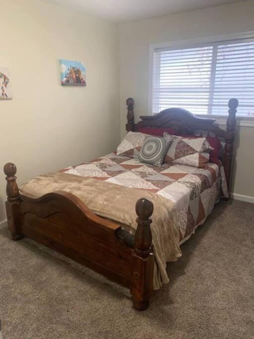Cute House In Quiet Neighborhood Βίλα Saginaw Εξωτερικό φωτογραφία